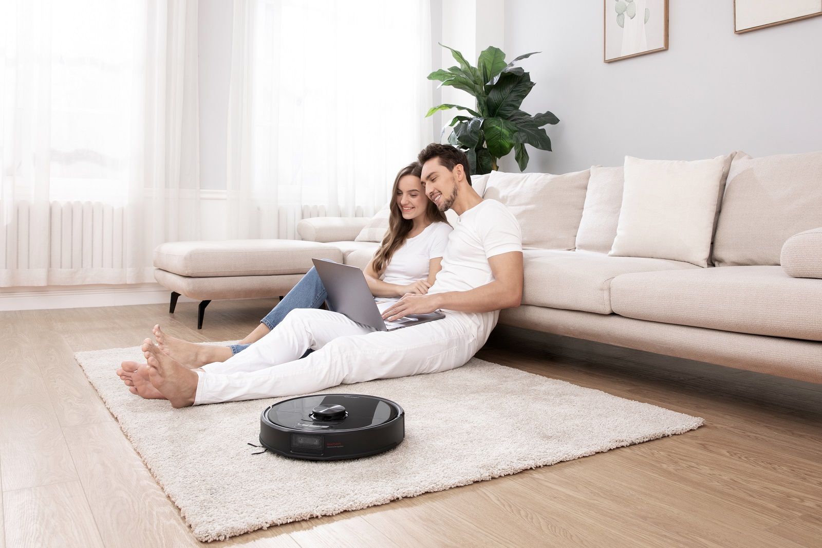 The Roborock S6 MaxV is one of the most advanced vacuums available - Heres XXX off image 1